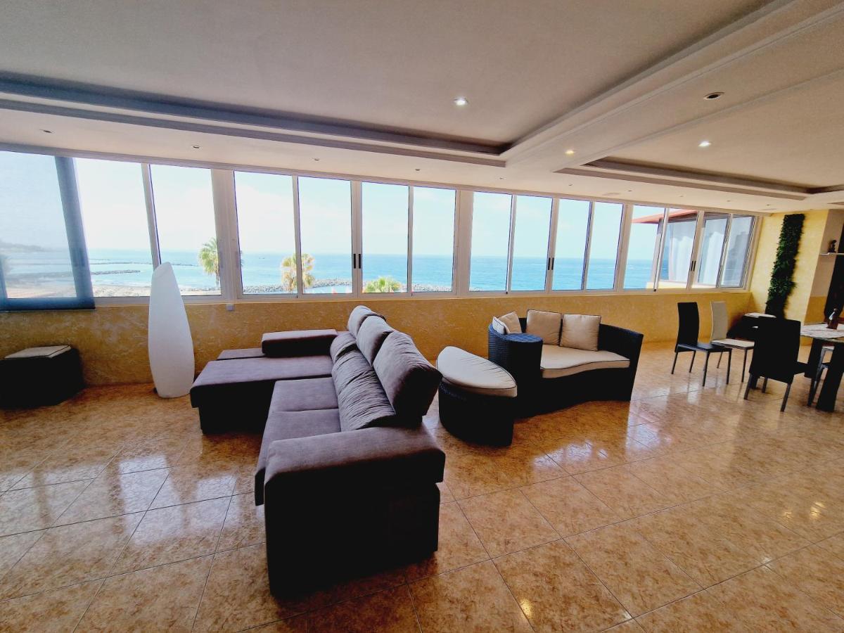 Holiday home First Line Of The Ocean, 3 Bedrooms & Free Wifi
