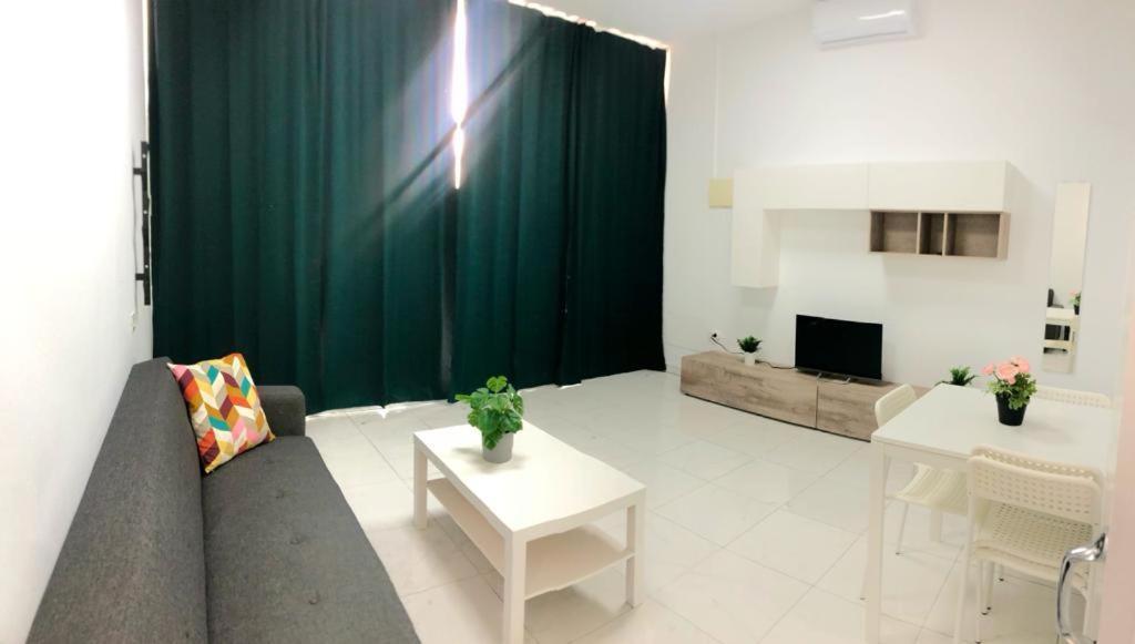 Appartement Hills - 2 Bedroom With Ocean Views And Air-condition A *