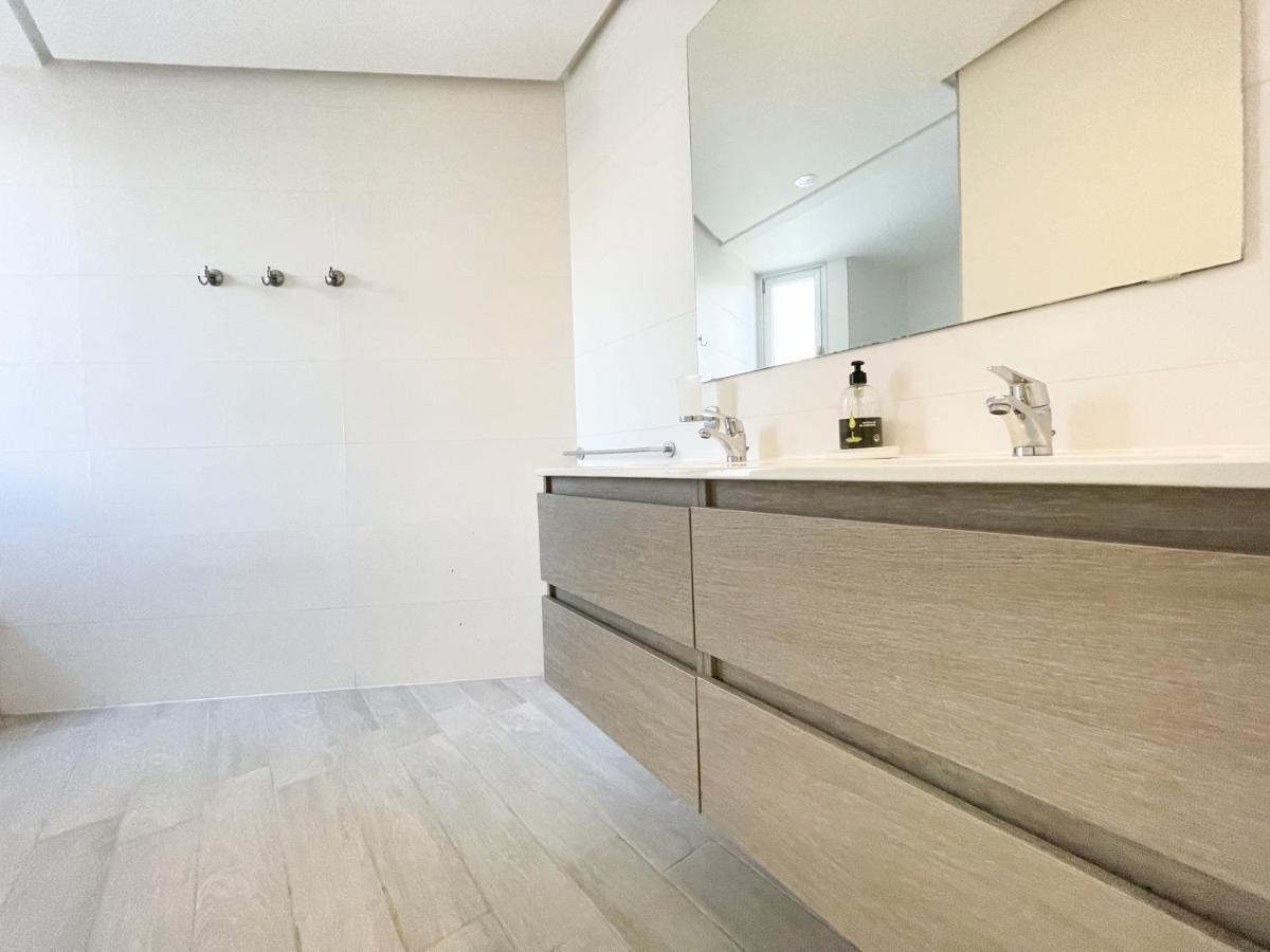 3-bed Flat , Ocean Garden , Heated Pool & Parking, Pp207 Apartment