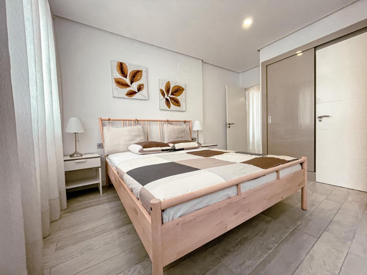 3-bed Flat , Ocean Garden , Heated Pool & Parking, Pp207 Apartment *