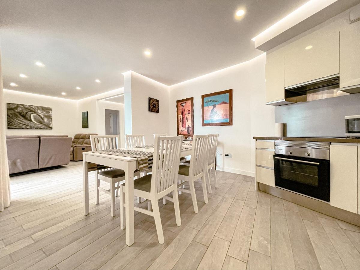 3-bed Flat , Ocean Garden , Heated Pool & Parking, Pp207