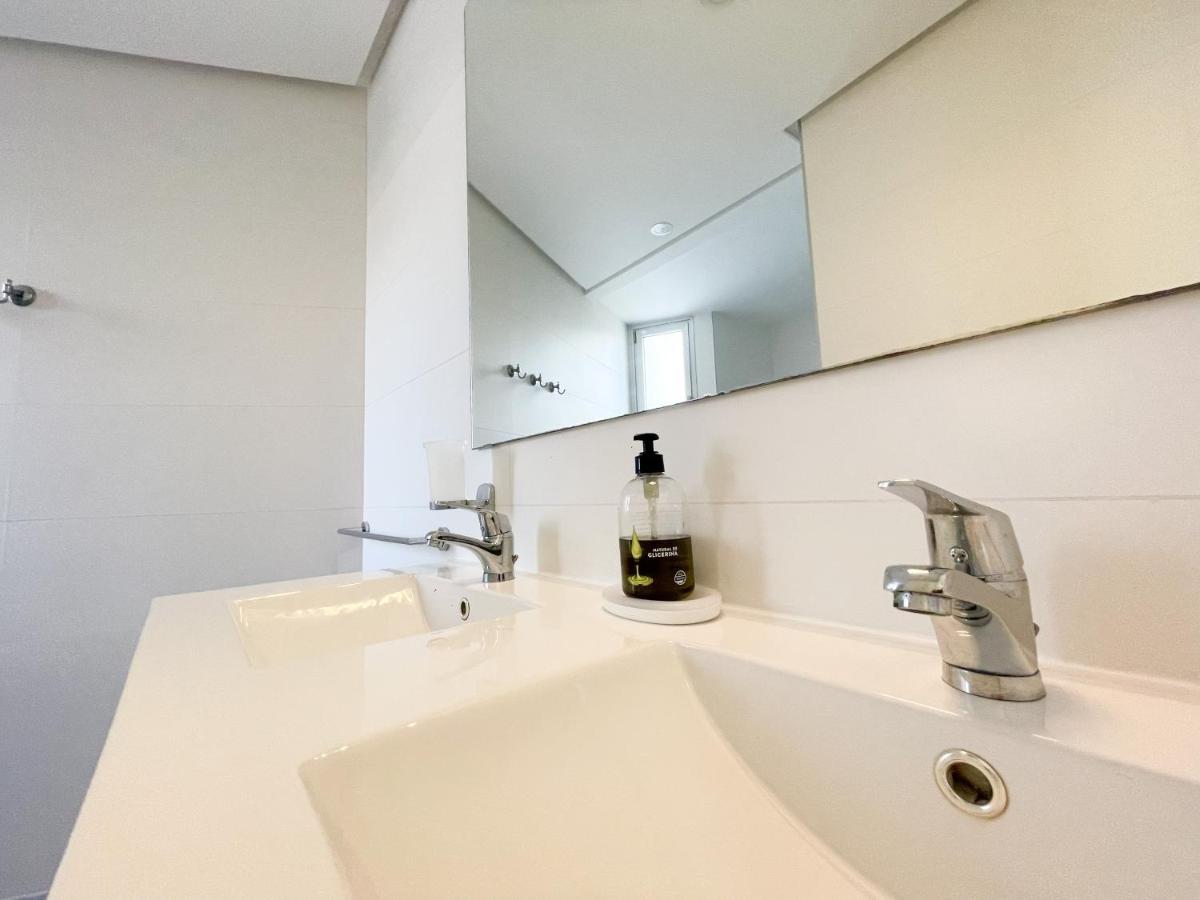 3-bed Flat , Ocean Garden , Heated Pool & Parking, Pp207