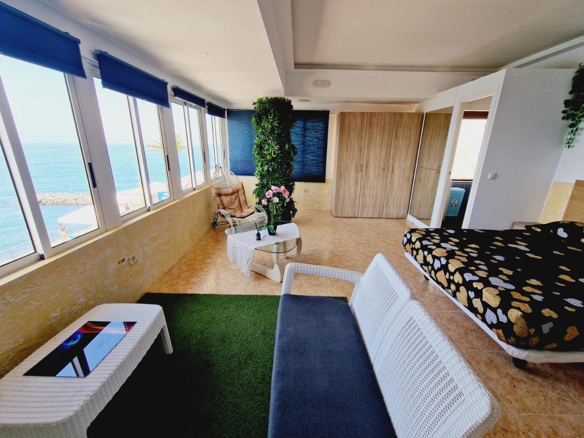 First Line Of The Ocean, 3 Bedrooms & Free Wifi * Playa de las Americas (Tenerife)