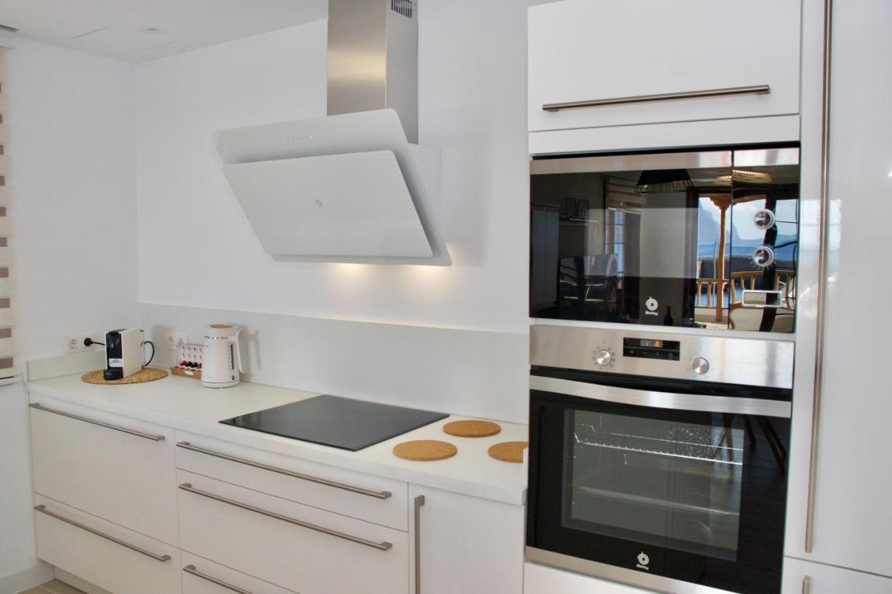 Luxury Beachfront Ocean View Apartment
