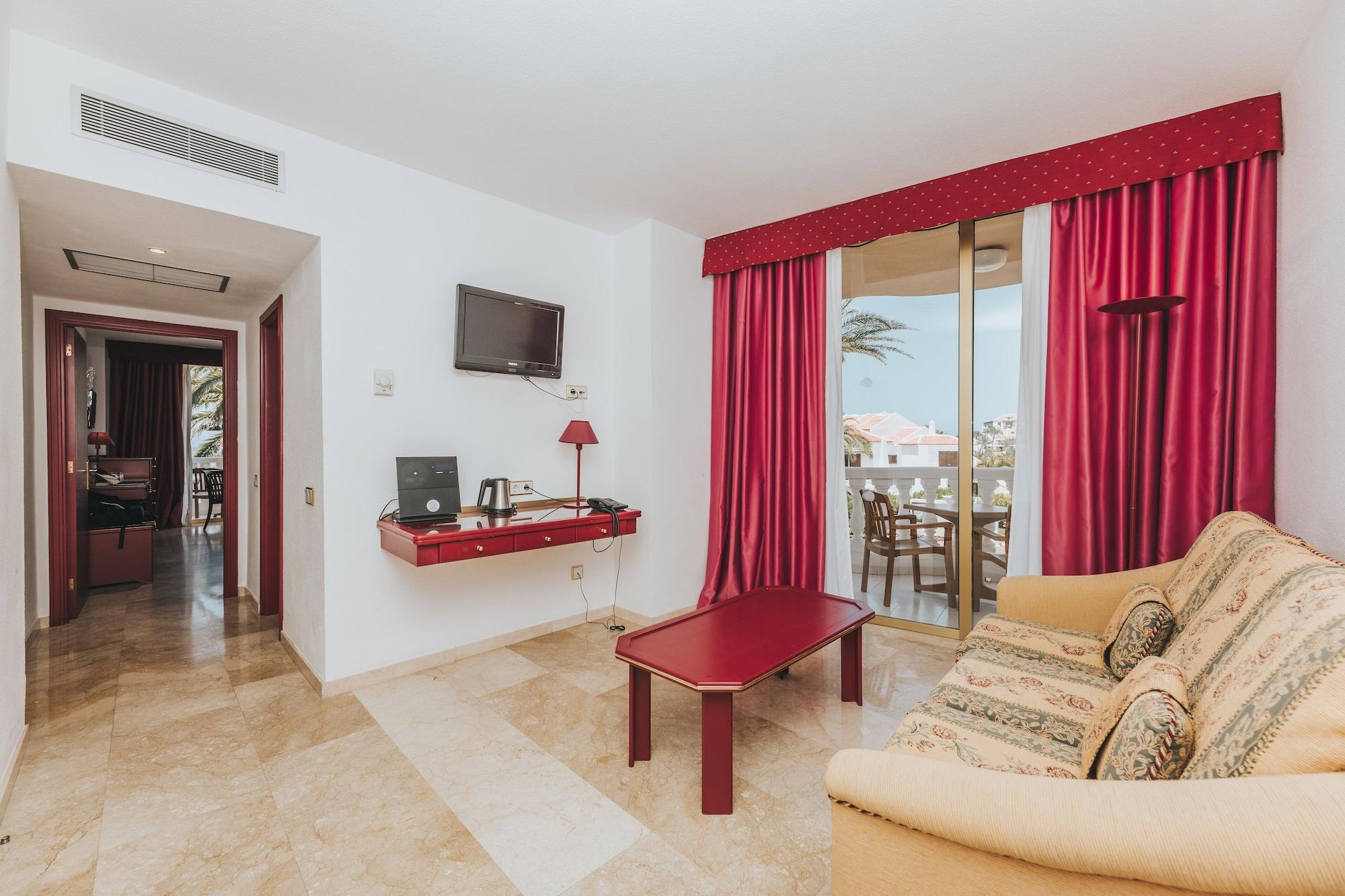Cleopatra Palace Hotel 4*