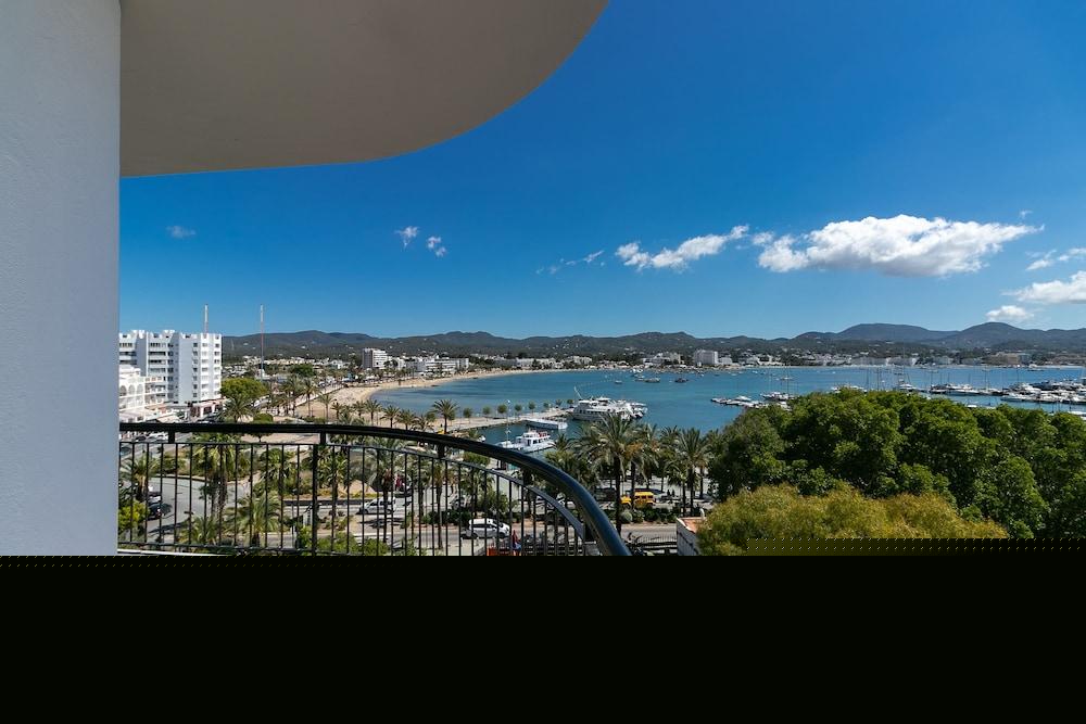 Coral & - Adults Only Hotel