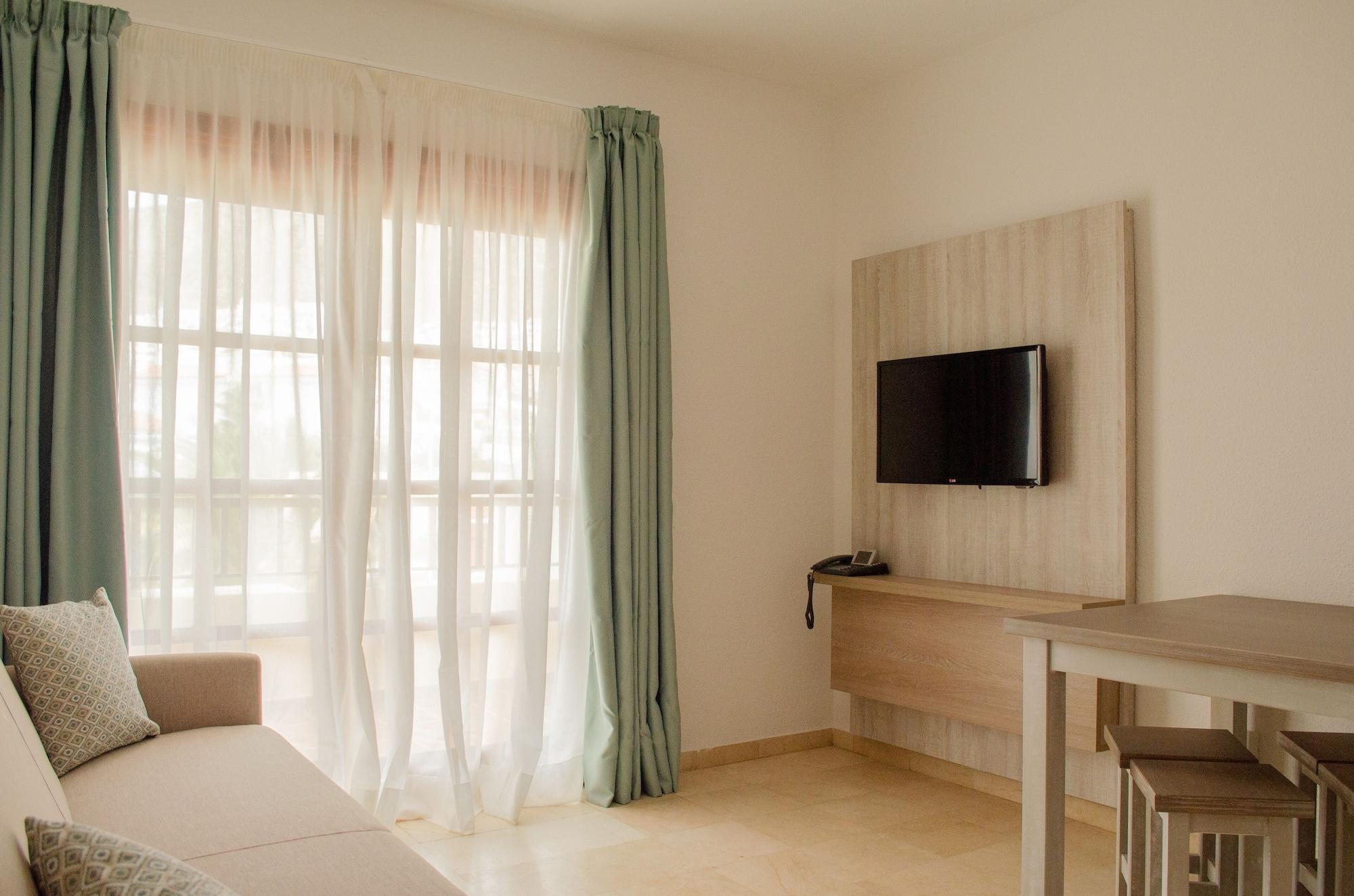 Klayman Olivina Aparthotel 3*