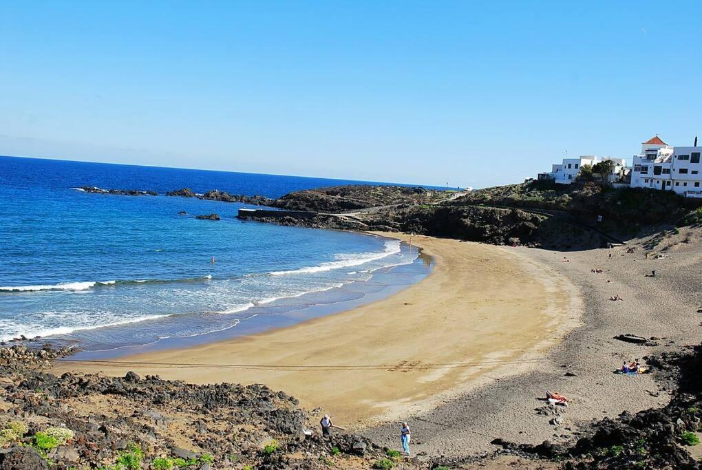 Apartment Beach And Pool View , 4 People, And Free Wifi Poris de Abona