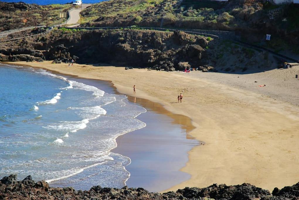 Beach And Pool View , 4 People, And Free Wifi Apartment Poris de Abona