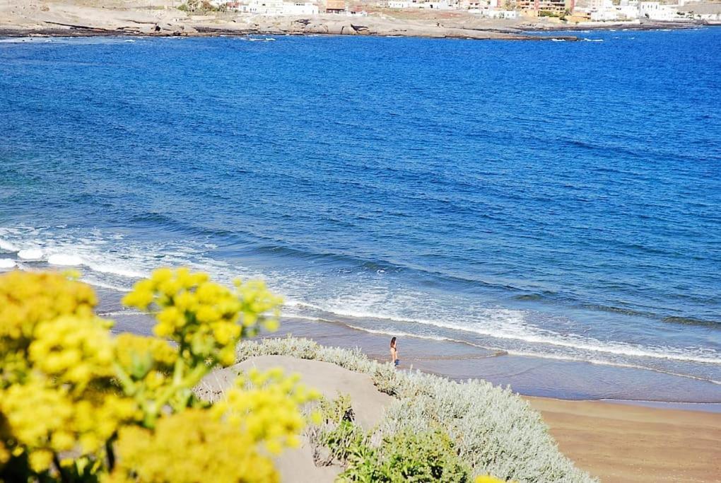 Beach And Pool View , 4 People, And Free Wifi *