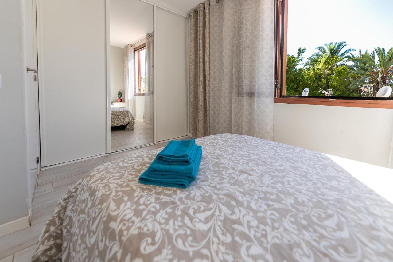 Beautiful Duplex In 3 Minutes Walking To The In Playa De Americas
