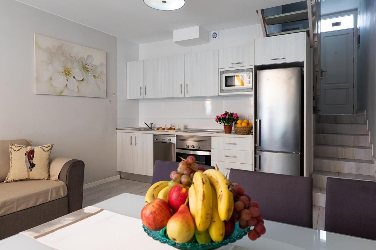 Beautiful Duplex In 3 Minutes Walking To The In Playa De Americas *