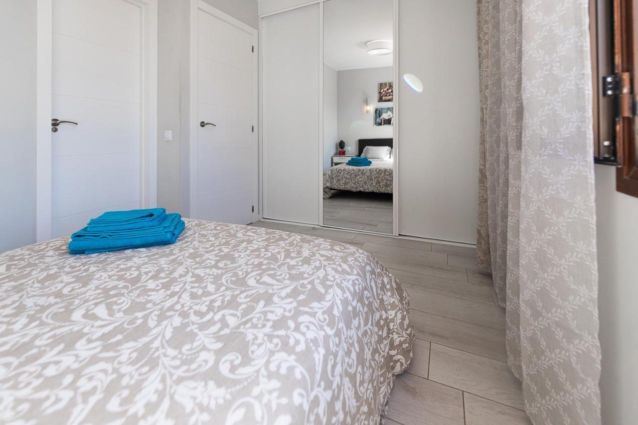 Beautiful Duplex In 3 Minutes Walking To The In Playa De Americas Apartment *