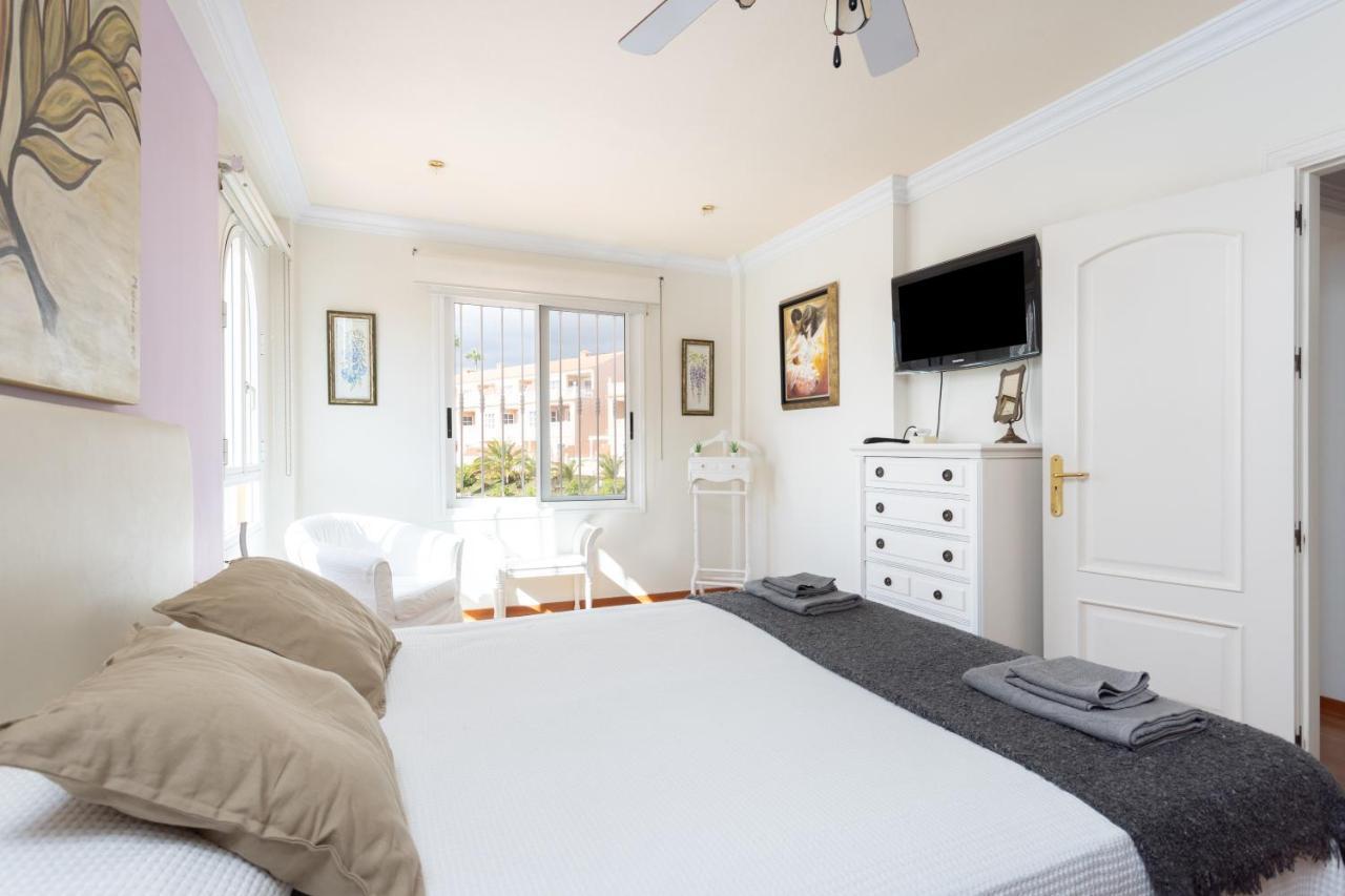 Luxury With Private Pool, Playa Del Duque Villa *