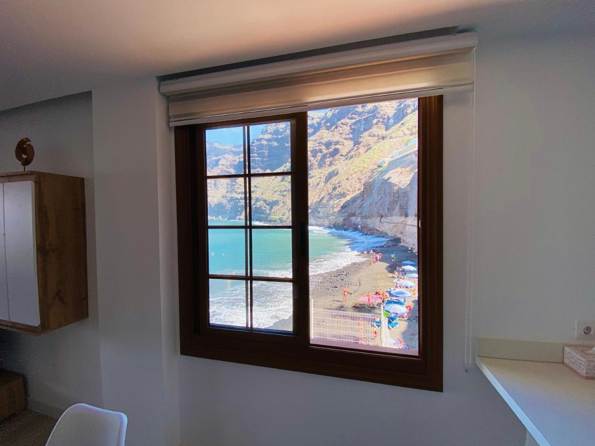 Luxury Beachfront Ocean View Apartment Acantilado de los Gigantes