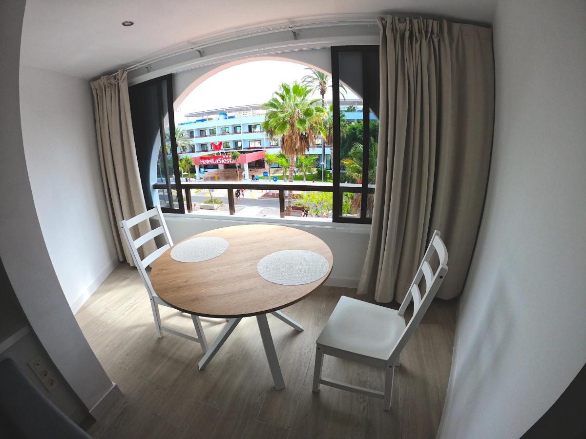 Parque Santiago I - * Playa de las Americas (Tenerife)
