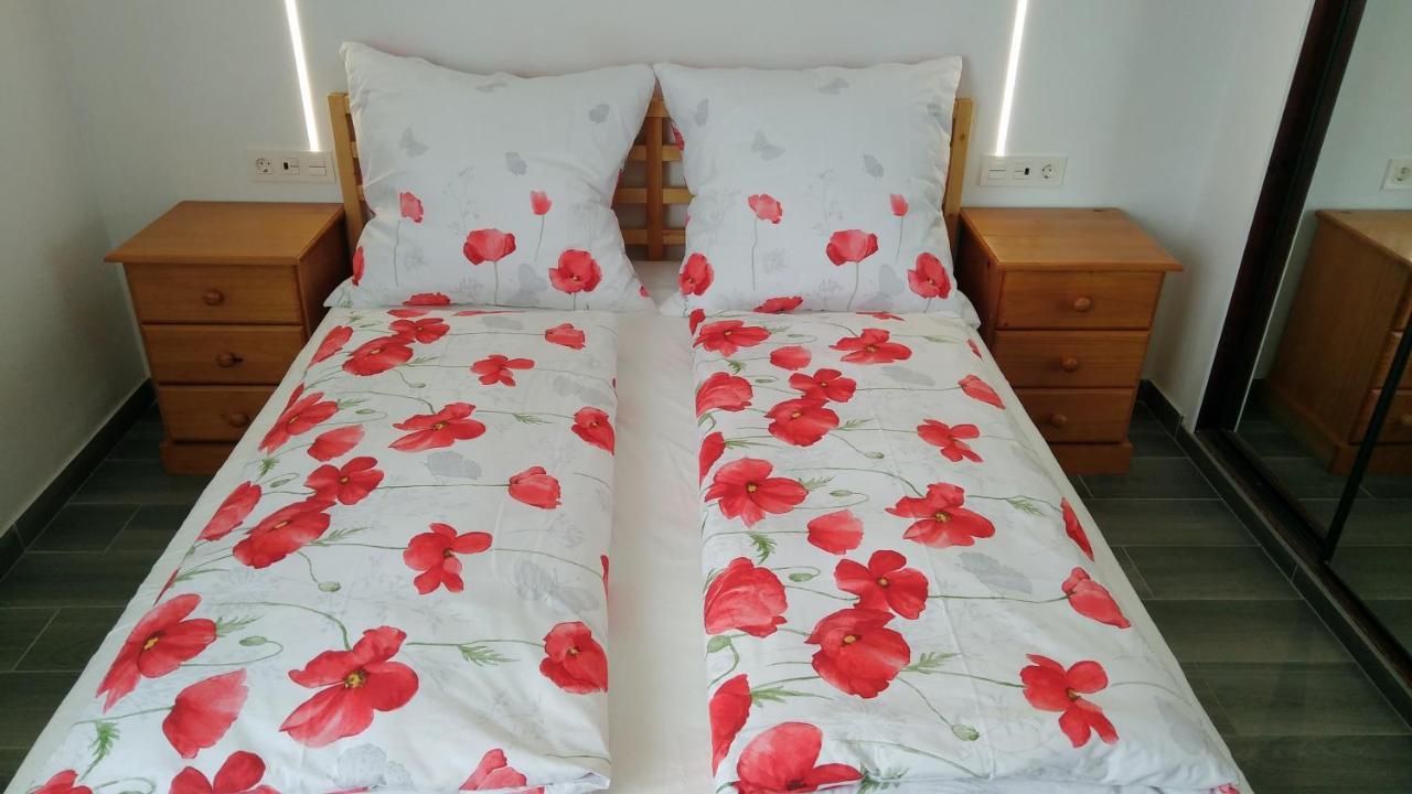 Habitación en casa particular With Private Bathroom And Sea View, 50 M Del Mar
