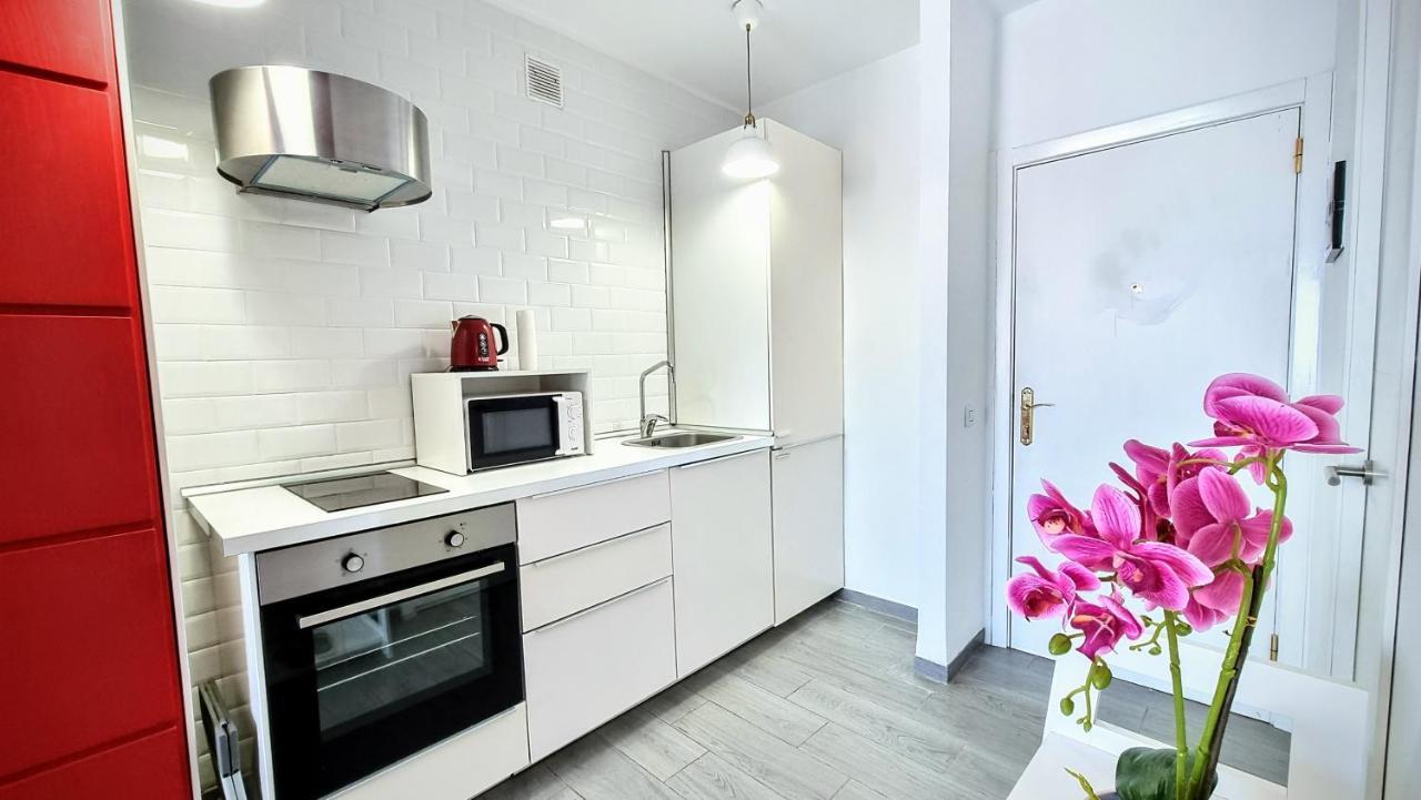 Stunning Studio With A Sea View And Pool, Paraiso Del Sur 1309 Holiday home *