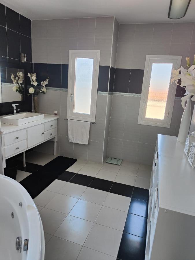 Bella Casa En El Villa