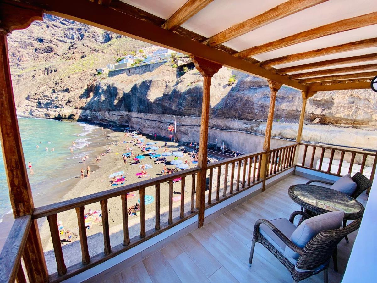 Luxury Beachfront Ocean View Apartment