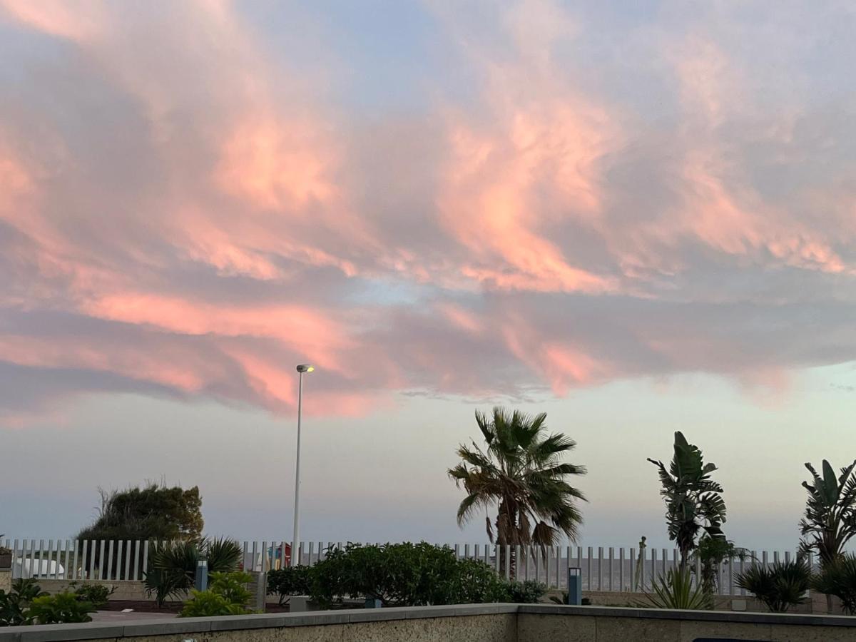 Martines Beachfront Ocean View El Medano (Tenerife)