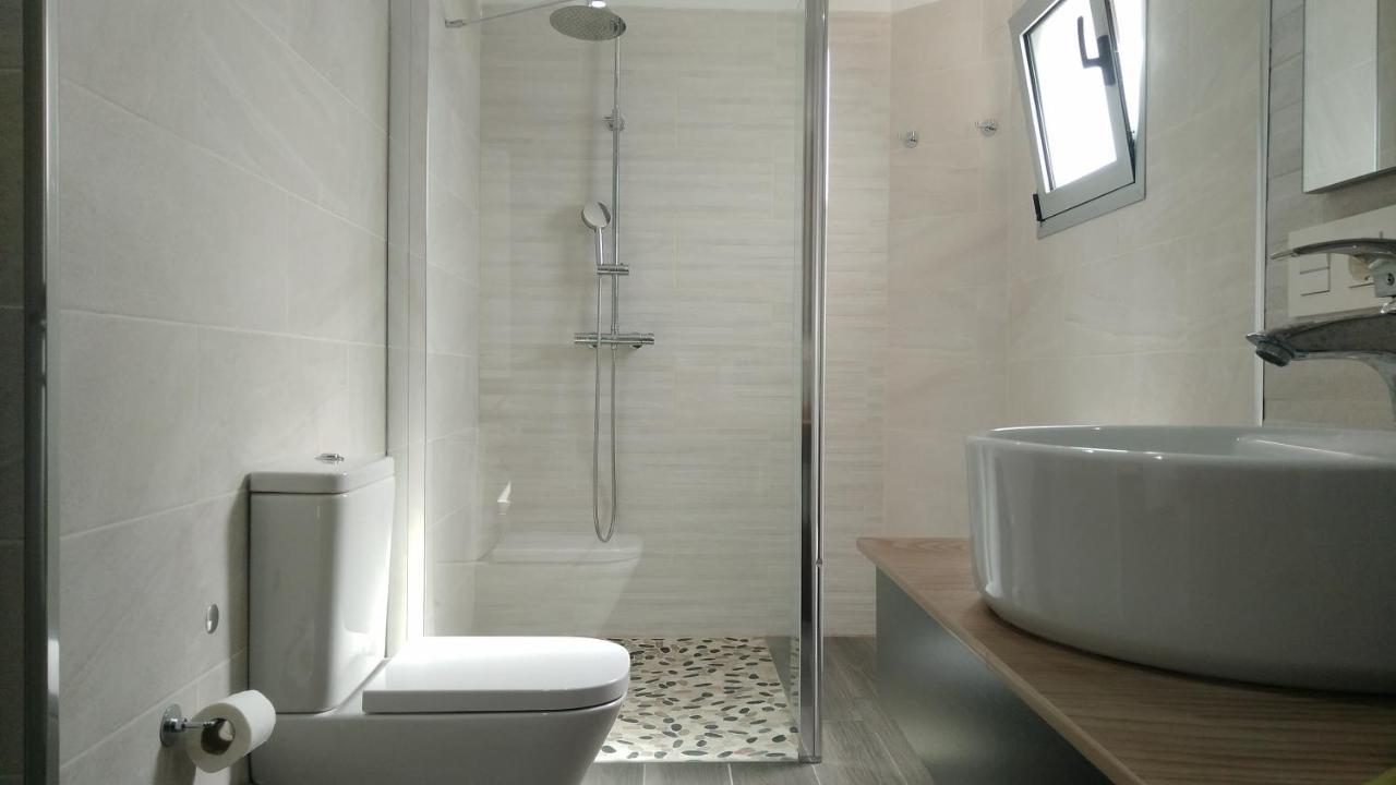 With Private Bathroom And Sea View, 50 M Del Mar