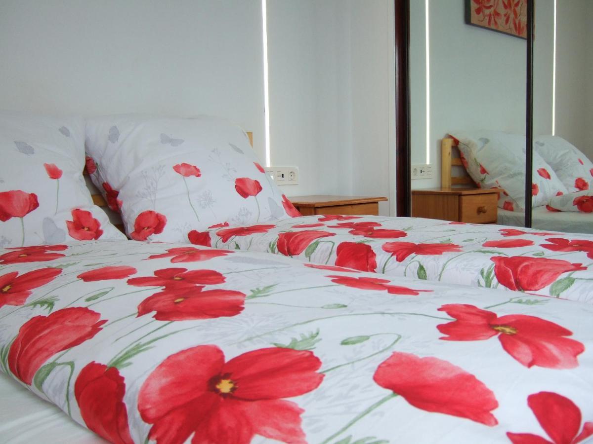 With Private Bathroom And Sea View, 50 M Del Mar * Radazul