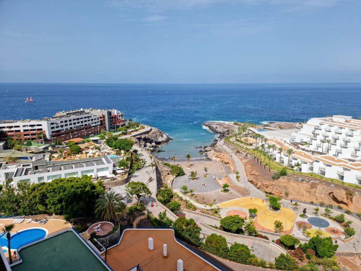 Stunning Studio With A Sea View And Pool, Paraiso Del Sur 1309 Holiday home *