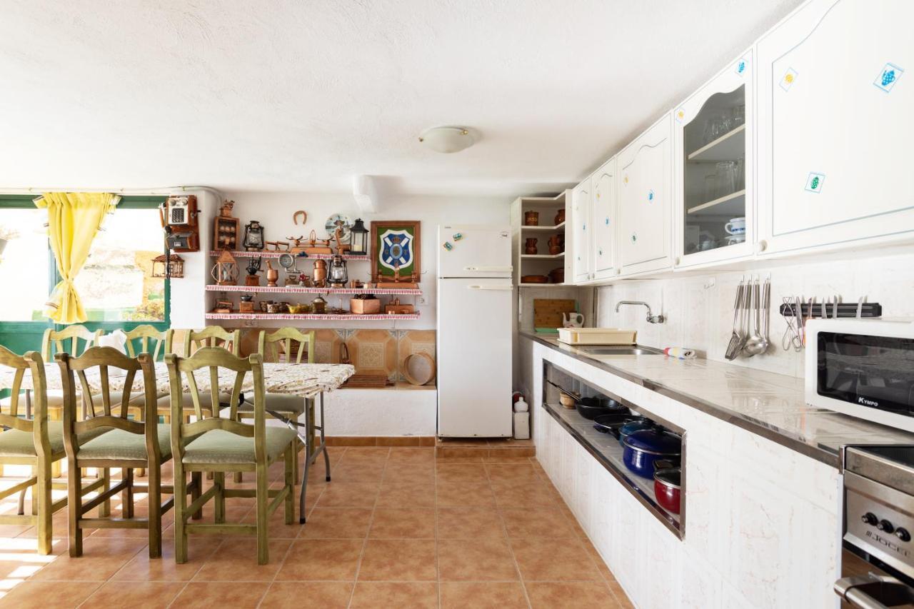 143 Mountain, Seaviews, And Pool Relax By Sunkeyrents Holiday home Fasnia