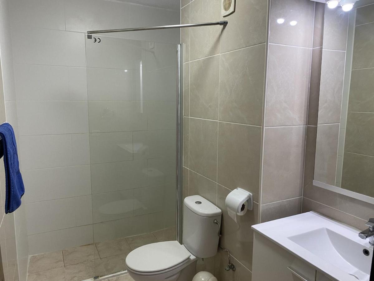5a1, Victoria Court 1, Avenida Londres 6, Cristianos, 38650, Tenerife Los Cristianos (Tenerife)