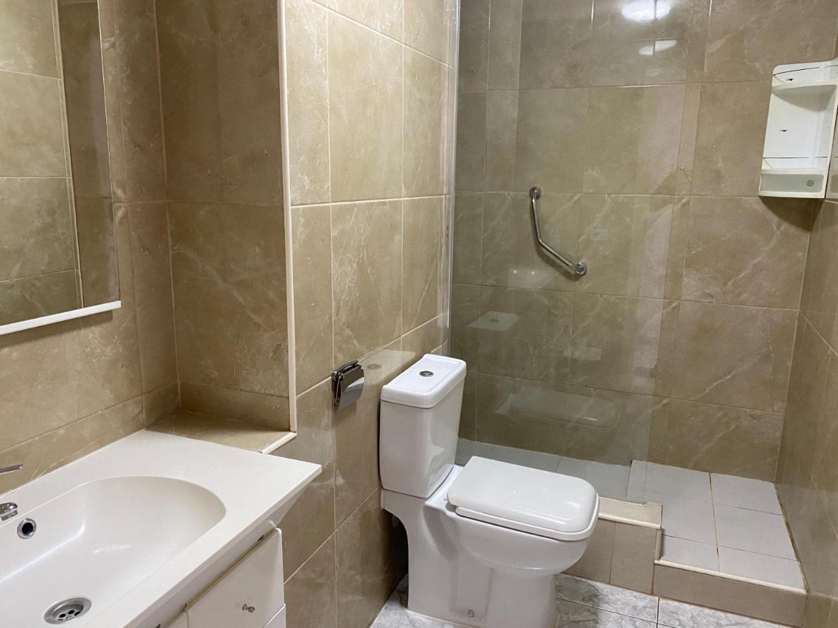 5a1, Victoria Court 1, Avenida Londres 6, Cristianos, 38650, Tenerife *