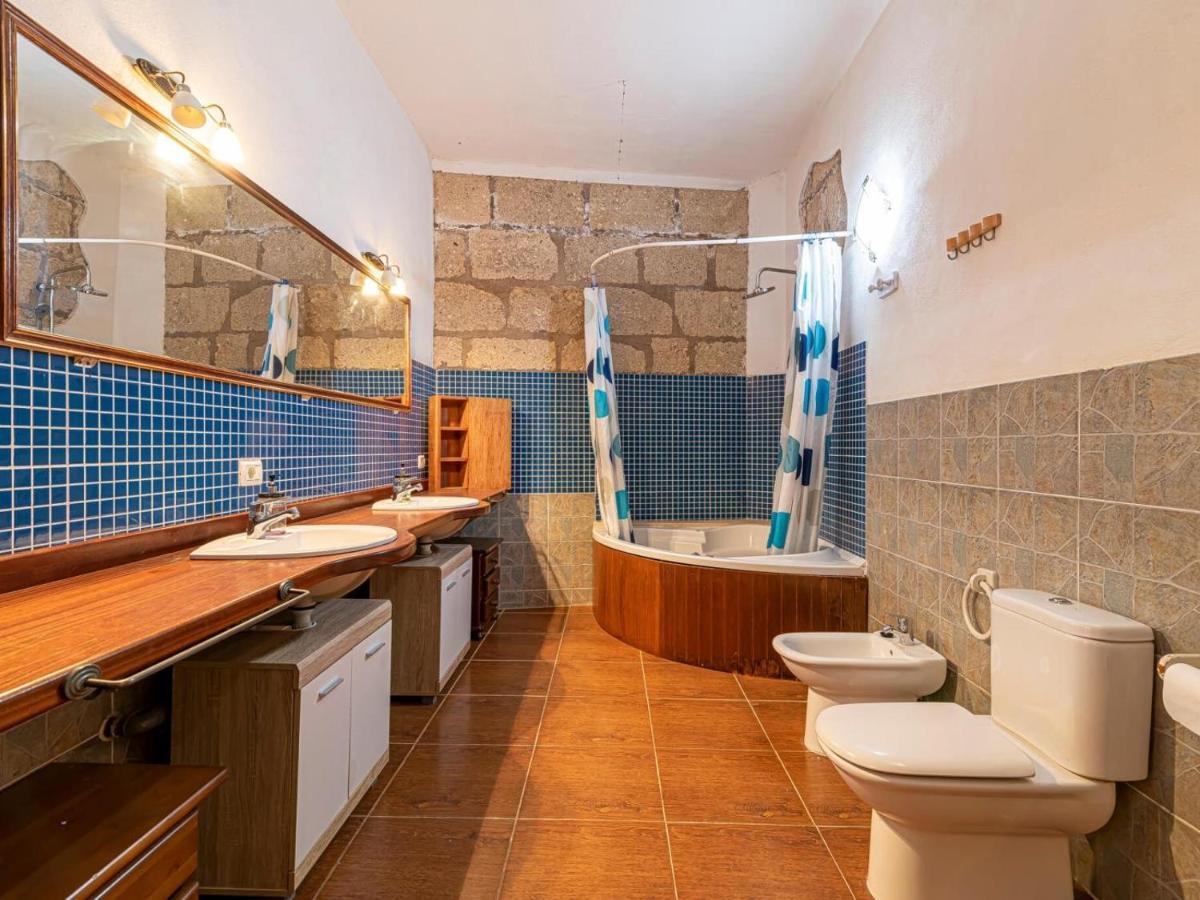 Blanquitos Amazing With 3,000 M2 Of Land * Granadilla De Abona