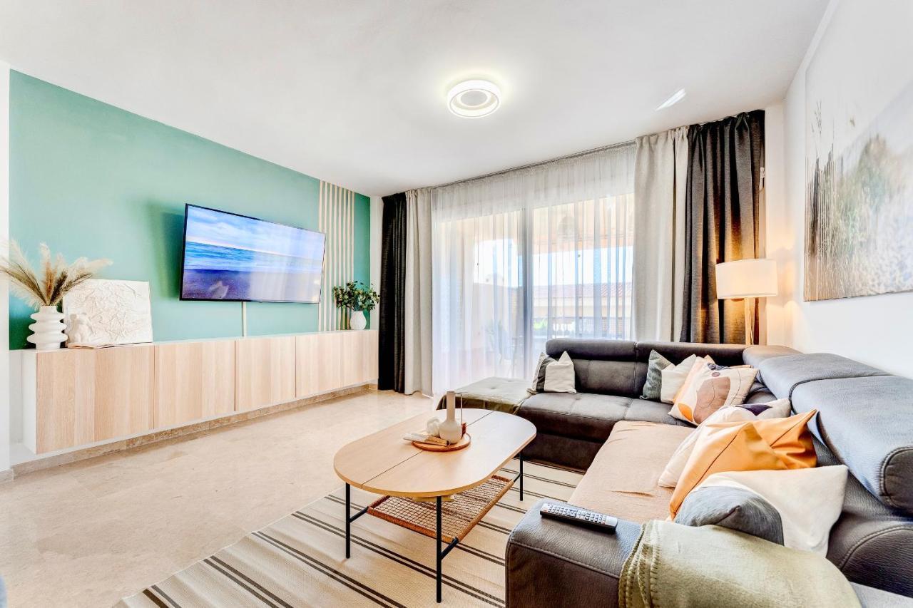 Сasa de vacaciones Black Luxury