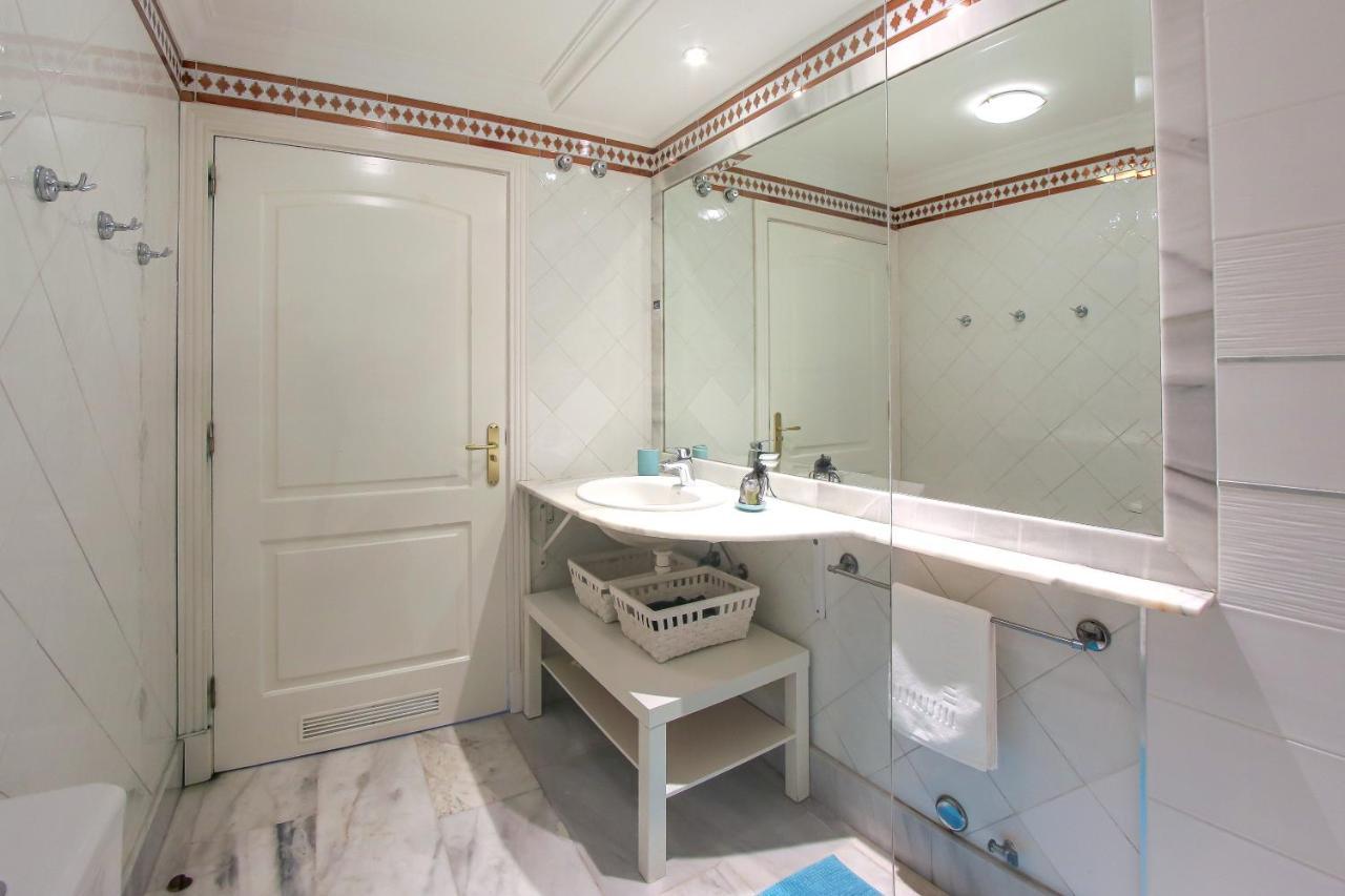 Fantastic Ocean View Buena Vista With Amazing Pools, 108 Holiday home