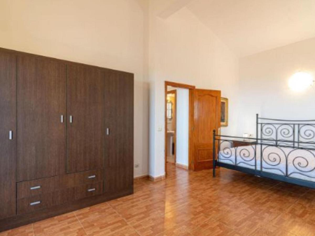 Blanquitos Amazing With 3,000 M2 Of Land Granadilla De Abona