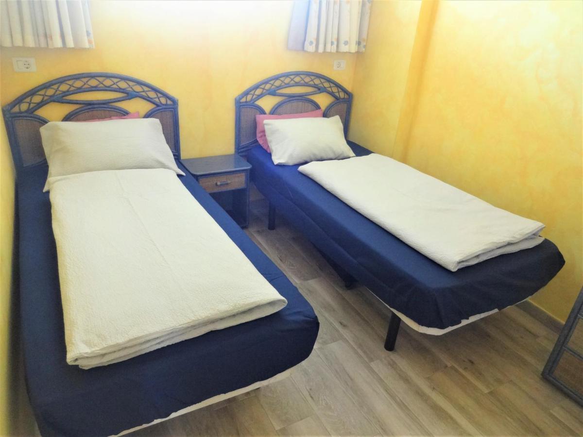 With A Large South-facing Balcony, Sea View And Wifi In Americas Center Apartment