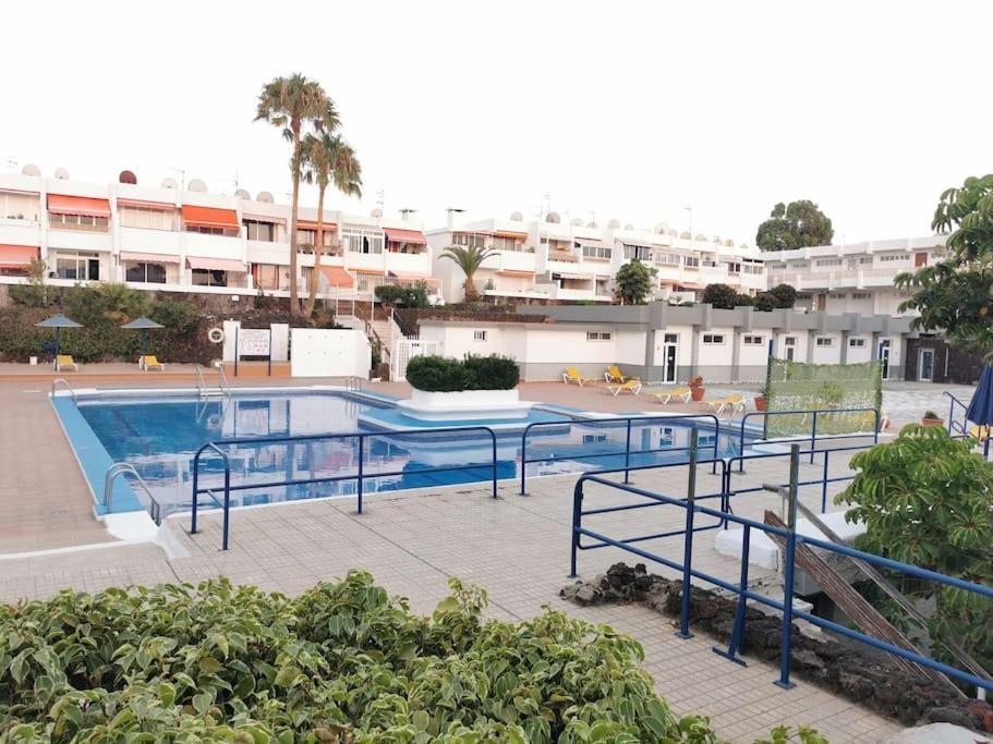 Practical And Cozy In Southern Arona