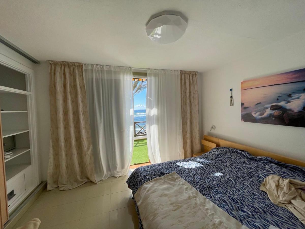 Apartment Villas And In A Popular Complex *