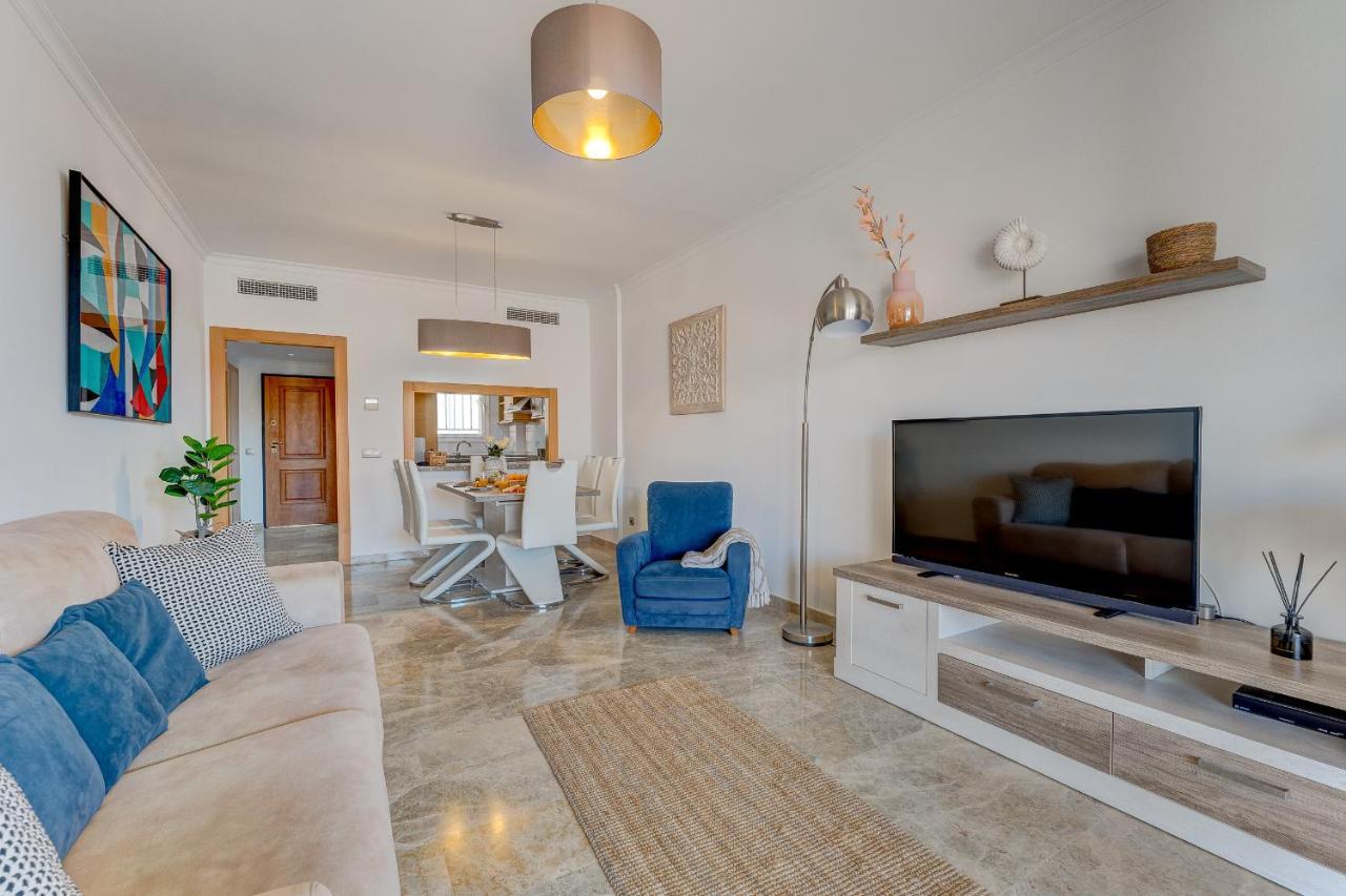 Modern With Large Terrasse, Bbq, Fast Wifi, 2 Pools Apartment Puerto de Santiago (Tenerife)