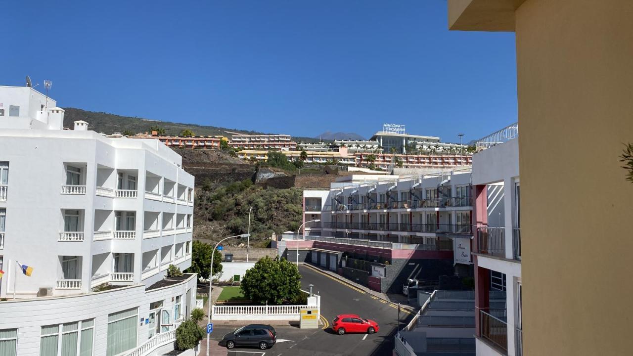 Relax And Enjoy With A View Of El Teide And Sea