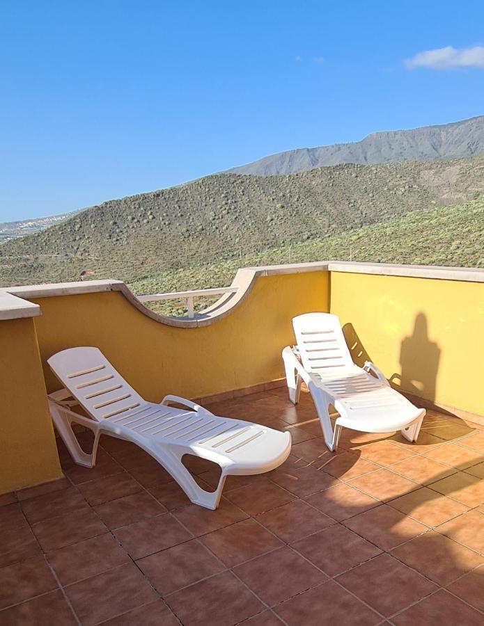 Apartamento With A Serene Ocean And Mountain View *