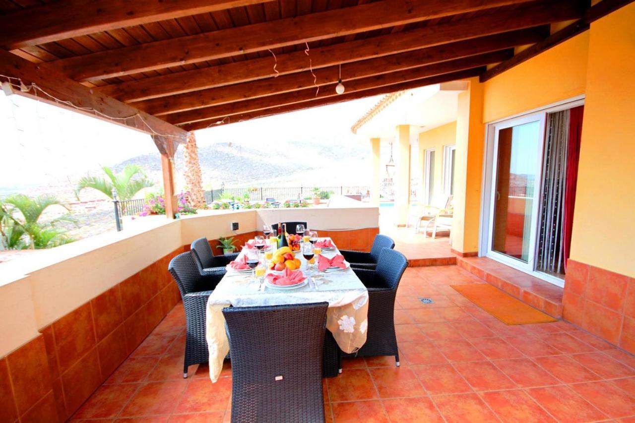 Spacious Four Bedroom With Magnificent Views