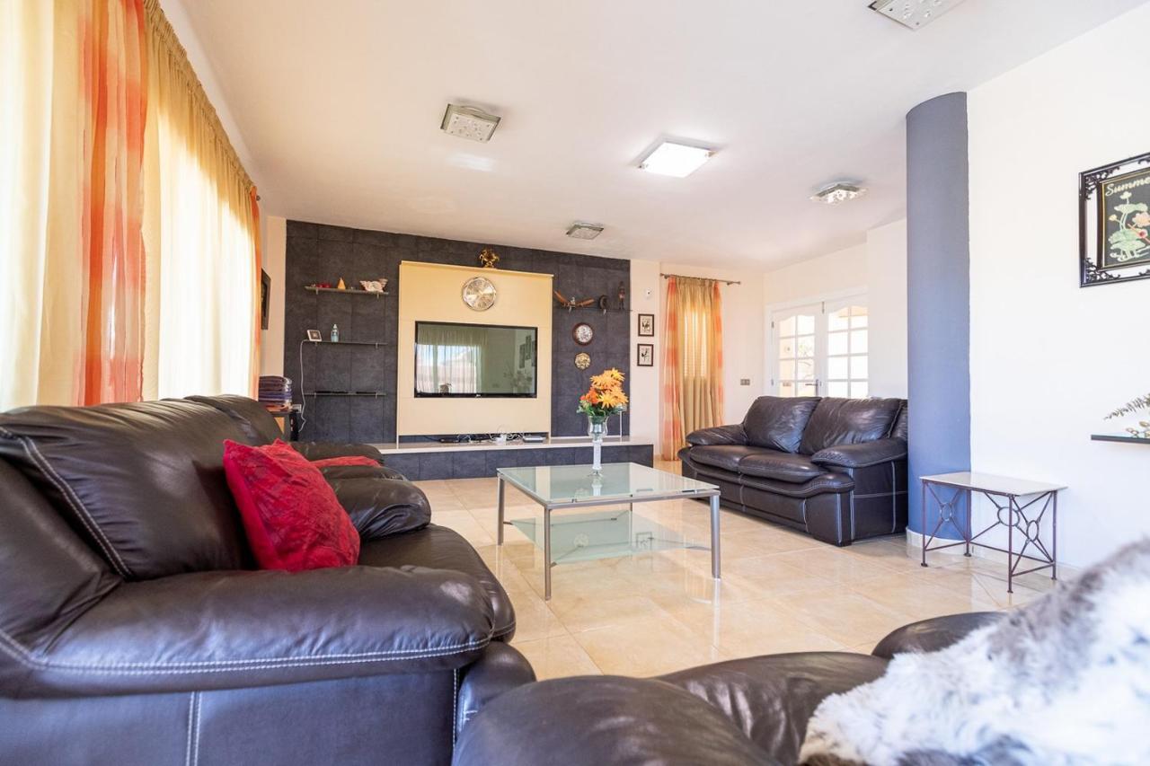 Spacious Four Bedroom With Magnificent Views Villa