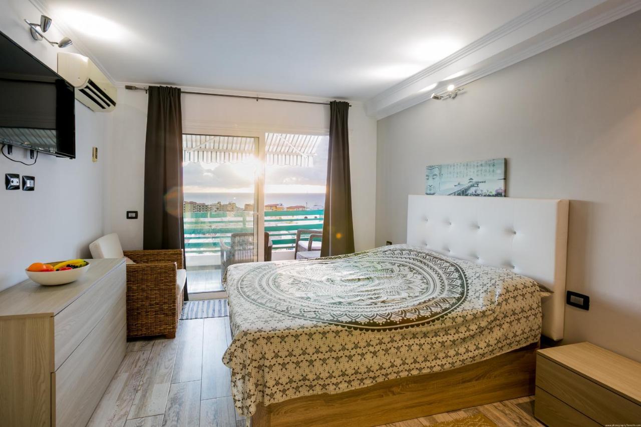 Appartement 204 Atalaya 2 Bedrooms, Sea View, Private Parking *