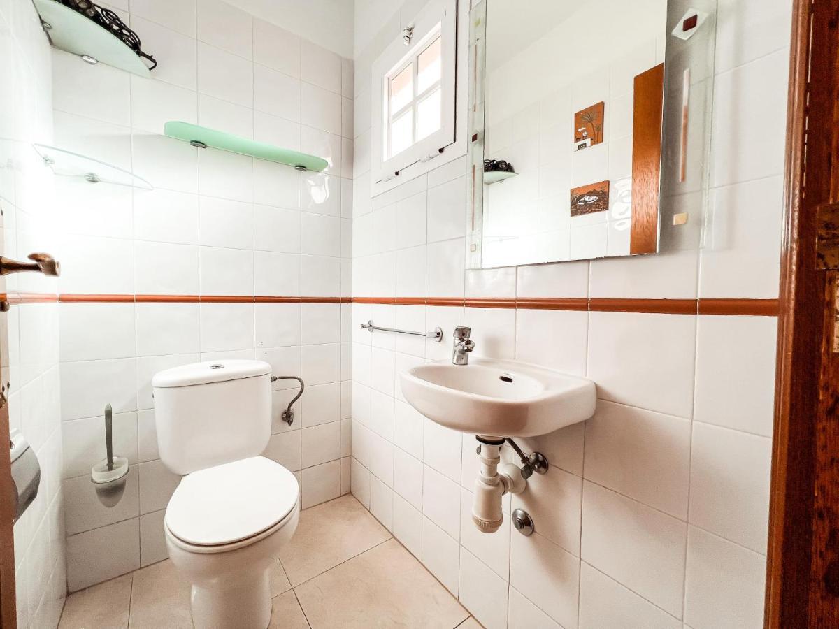 Townhouse With Ac In Callao Salvaje, Sonia, Cs148 Holiday home