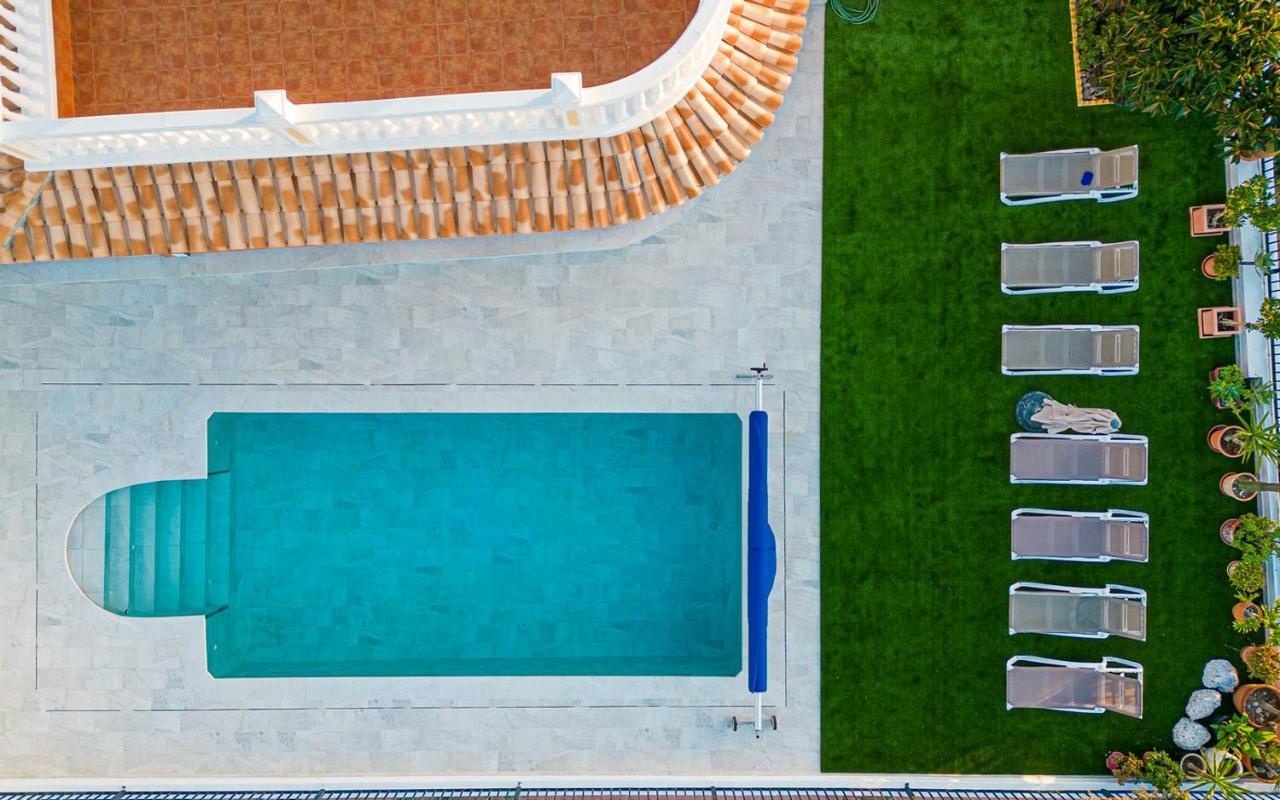 With Private Pool And Magnificent Views *