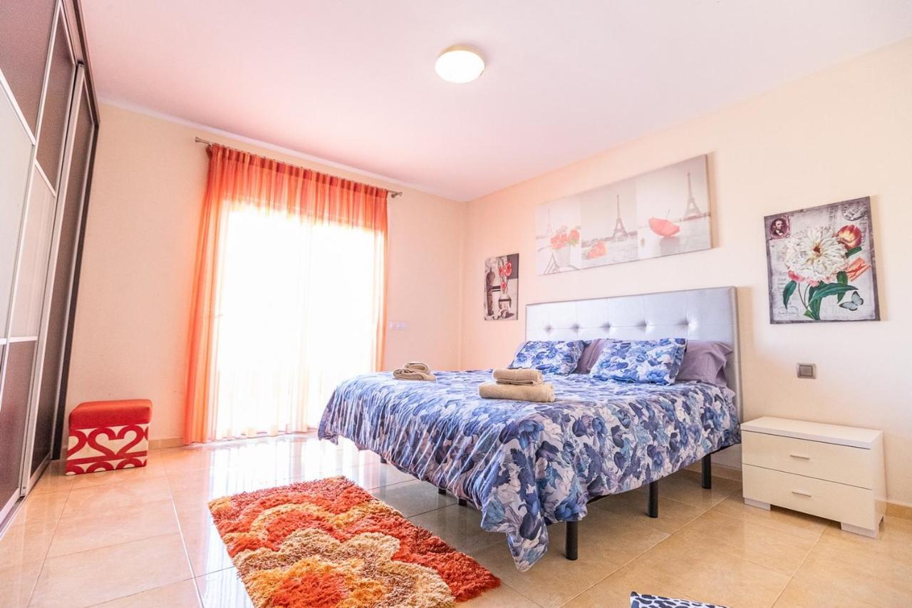 Villa Spacious Four Bedroom With Magnificent Views Costa Adeje (Tenerife)