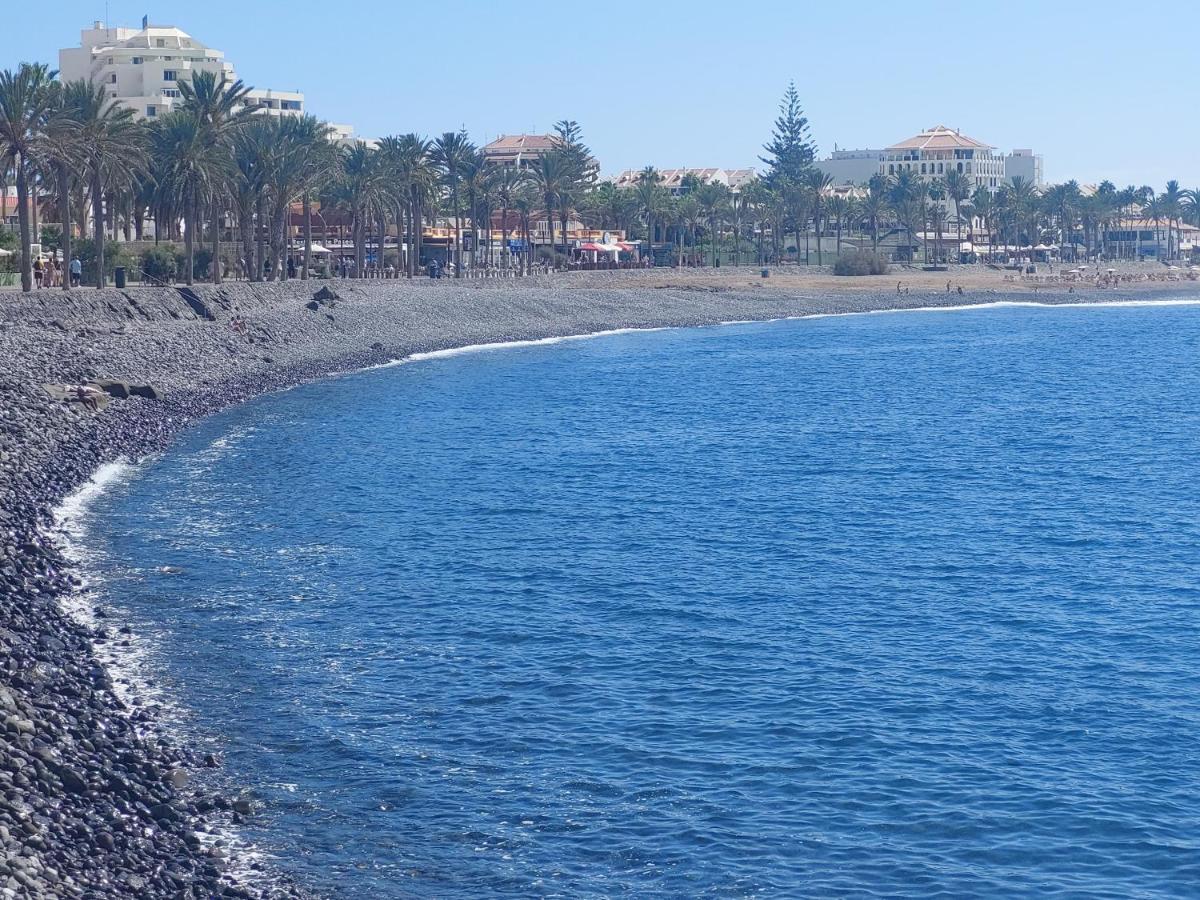 Margarita Con Piscina En Playa Honda, Playa Americas * Arona (Tenerife)