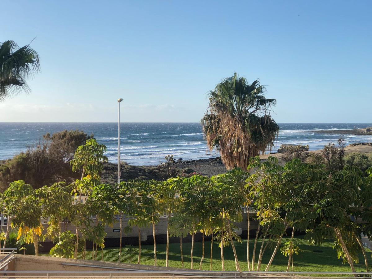 Martines Beachfront Ocean View Apartment El Medano (Tenerife)