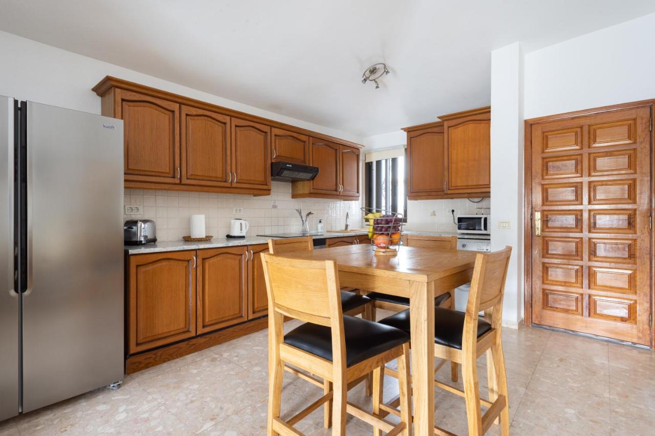 Casa Tom - Spacious Holiday With Heated Pool San Miguel de Abona